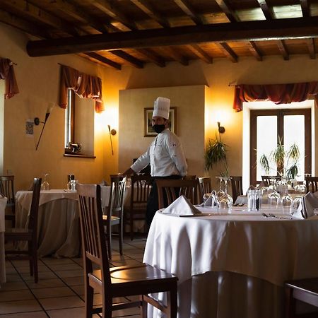 Hotel Alla Corte Dei Bicchi Cavriana Екстериор снимка