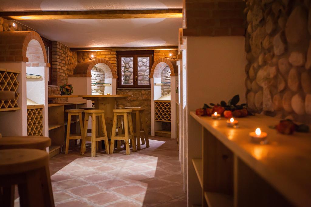 Hotel Alla Corte Dei Bicchi Cavriana Екстериор снимка