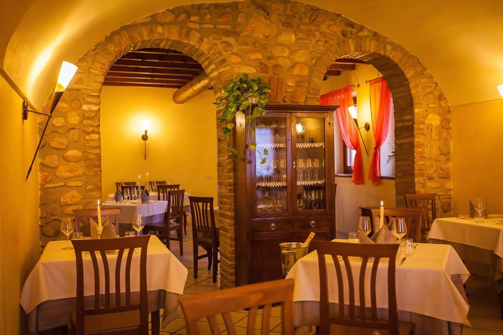 Hotel Alla Corte Dei Bicchi Cavriana Екстериор снимка