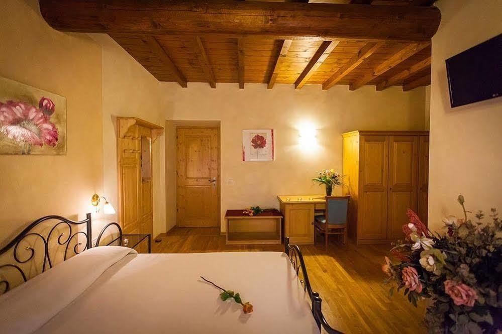 Hotel Alla Corte Dei Bicchi Cavriana Екстериор снимка