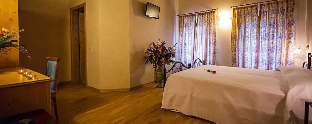 Hotel Alla Corte Dei Bicchi Cavriana Екстериор снимка